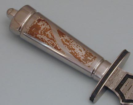 Brian Lyttle Daggers: Close view of Mokume handle